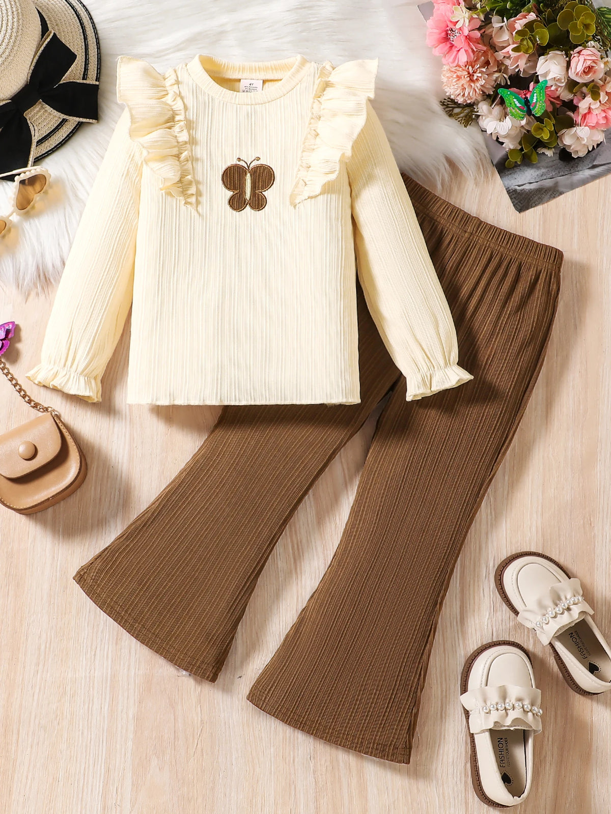Enchanting Butterfly Print Girls' Autumn Outfit: Cute Ruffled Top & Comfy Trousers Set for Little Fashionistas