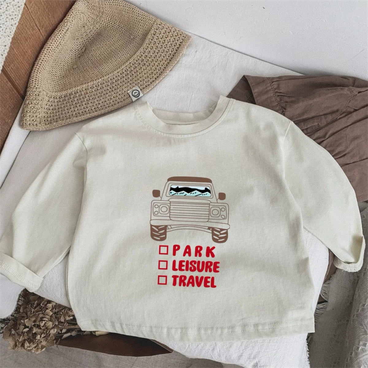 Cozy & Cute Kids Long-Sleeve Tee: Soft Cotton Blend for Autumn Adventures!