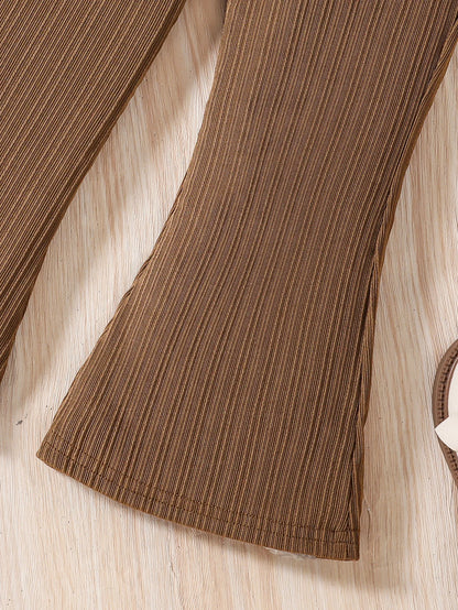 Enchanting Butterfly Print Girls' Autumn Outfit: Cute Ruffled Top & Comfy Trousers Set for Little Fashionistas